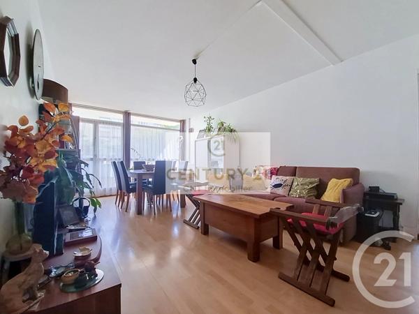 Appartement à vendre  4 pièces - 79,83 m 2   VILLECRESNES  - 94