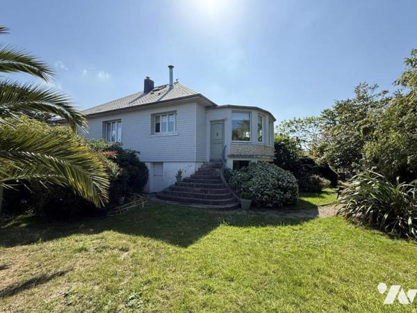 Maison avec magnifique jardin à CARTERET