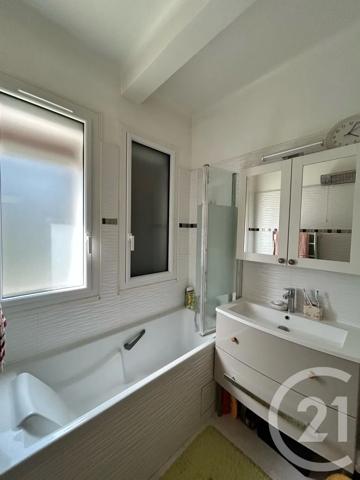 Maison à vendre  5 pièces - 100,13 m 2   L HAY LES ROSES  - 94