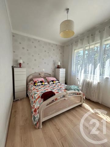 Maison à vendre  5 pièces - 100,13 m 2   L HAY LES ROSES  - 94