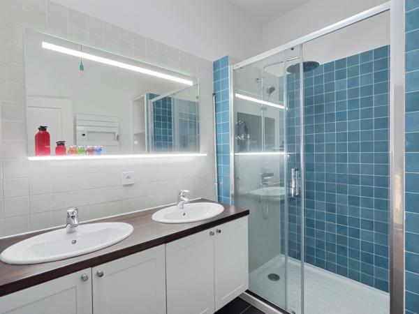 Divonne-les-Bains (01220) Maison individuelle de prestige - Six chambres