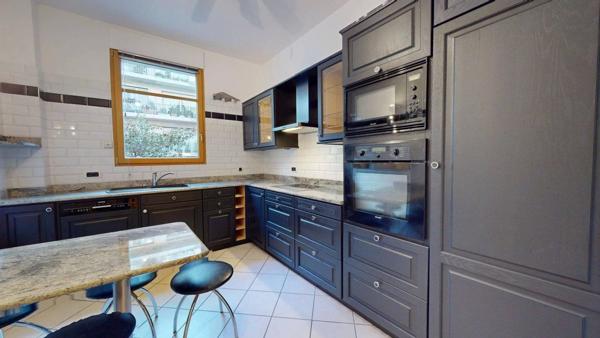 Appartement familial avec terrasse – Village d’Auteuil – 120,24 m²