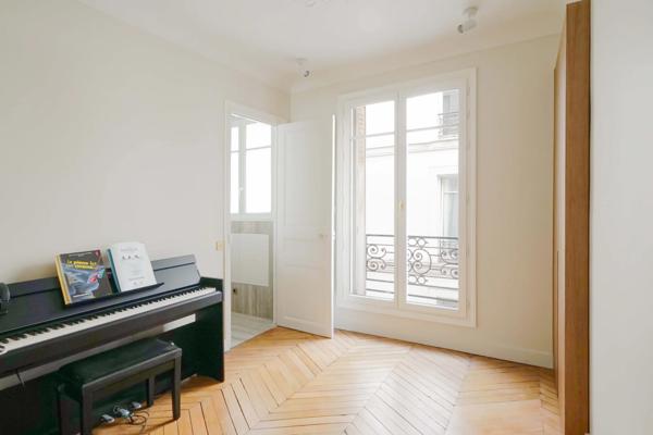 Appartement Paris 7 e - CHOMEL / BON MARCHÉ