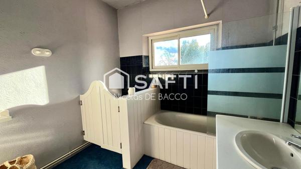 Demeure 10 pieces, 253 m2,piscine couverte