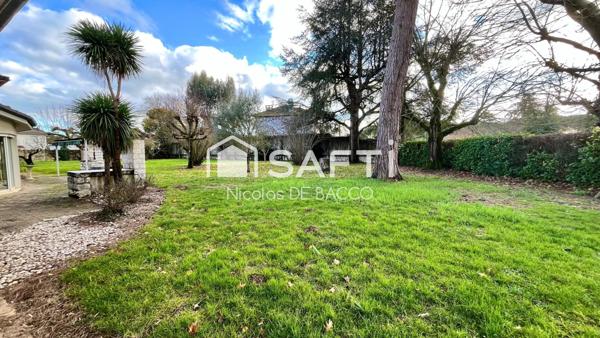 Demeure 10 pieces, 253 m2,piscine couverte