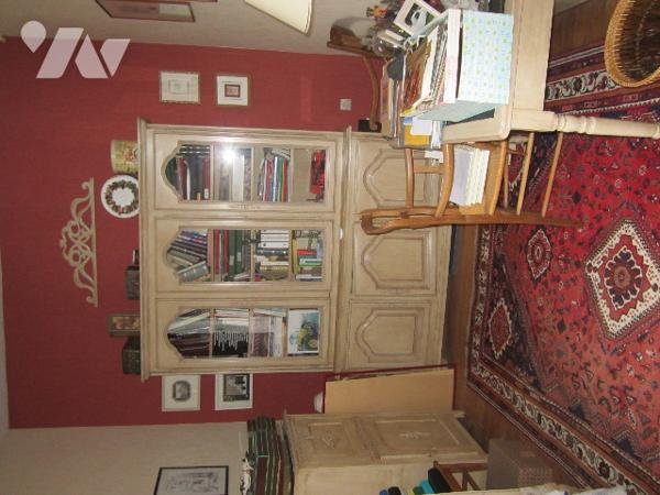 MAISON DE MAITRE de 223.11 m2 5 chambres, 
avec dépendance de 146 m2 au sol.