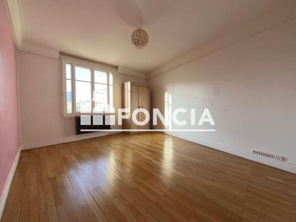 Location Appartement 5 pièces 94.05 m² - 20 RUE DOMREMY Lyon 69003