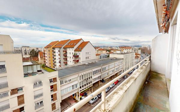 Appartement à vendre    4 pièces • 76,32 m2 Lyon 8