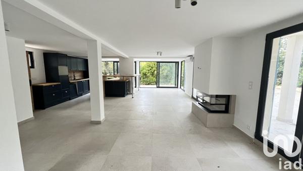 Maison d’architecte 5 pièces de 175 m² à Le Rouret (06650)