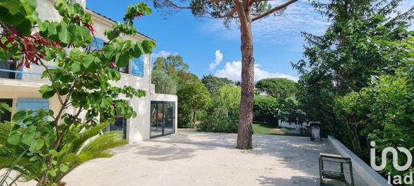 Maison d’architecte 5 pièces de 175 m² à Le Rouret (06650)