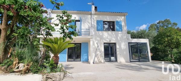 Maison d’architecte 5 pièces de 175 m² à Le Rouret (06650)