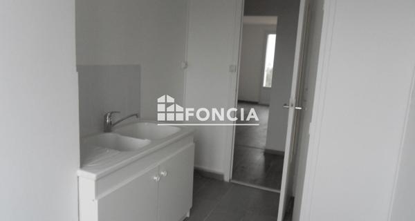 Location Appartement 3 pièces 61.68 m² - La Rochelle 17000