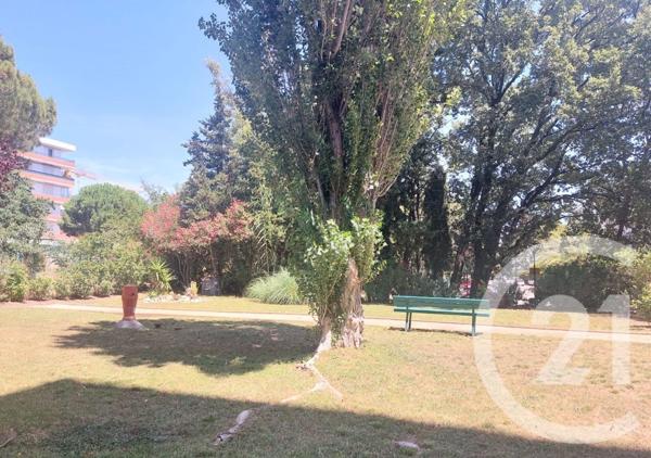 Appartement F5 à vendre  5 pièces - 92,13 m2 LA GARDE - 83