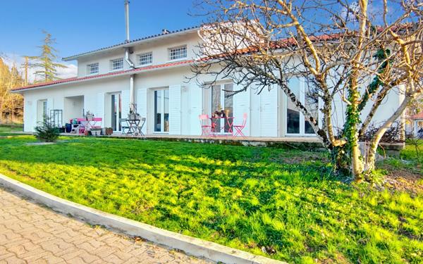 Maison à vendre    7 pièces •  Caussade