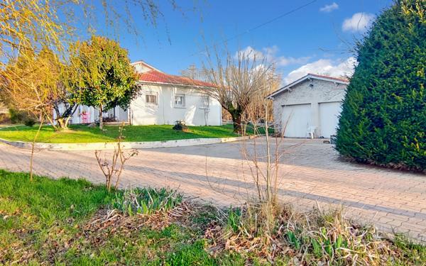 Maison à vendre    7 pièces •  Caussade