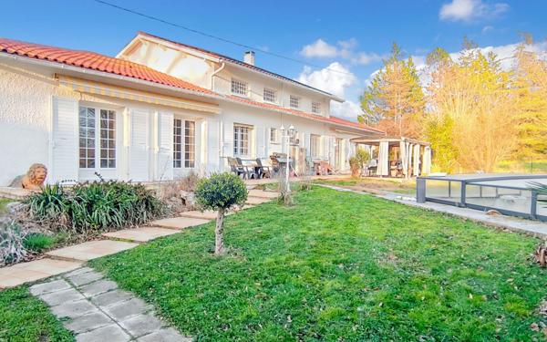 Maison à vendre    7 pièces •  Caussade