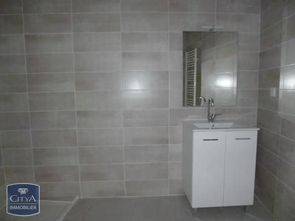 Appartement à louer 3 pièces 72.17m² Nîmes (30000)