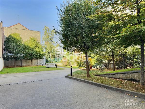 APPARTEMENT 3 PIECES 58 m² + PARKING - AUBERVILLIERS - METRO QUATRE CHEMINS