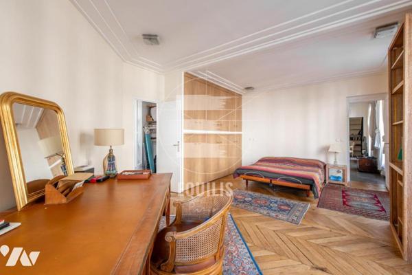 Appartement traversant de 98 m² – 2 chambres – Charme de l’ancien – Rue La fayette