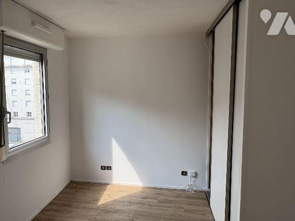 T3, ACCESSIBLE ASCENSEUR, AVEC TERRASSE ET PARKING