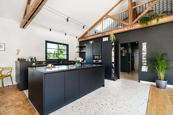 Maison 6 pièce(s) 5 chambre(s) 229.3 m²