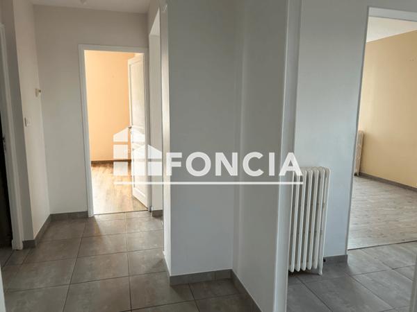 Location Appartement 4 pièces 95.49 m² - 5 RUE ALBERT THIERRY Montargis 45200
