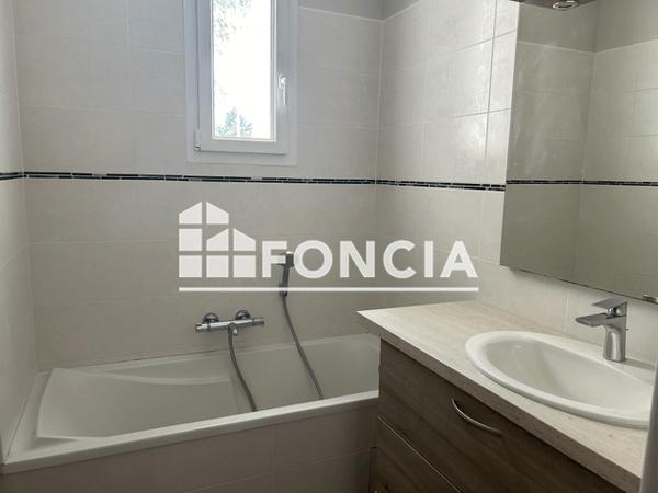 Location Appartement 4 pièces 95.49 m² - 5 RUE ALBERT THIERRY Montargis 45200