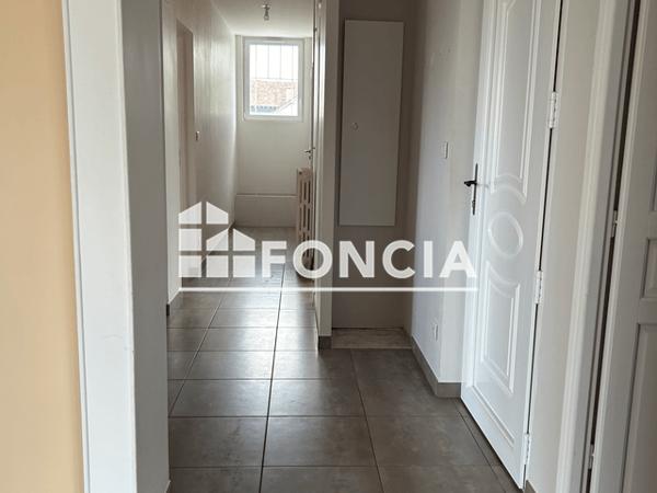 Location Appartement 4 pièces 95.49 m² - 5 RUE ALBERT THIERRY Montargis 45200