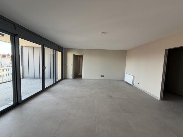 Loue Bourg en Bresse appartement neuf 99m² avec terrasse et grand garage