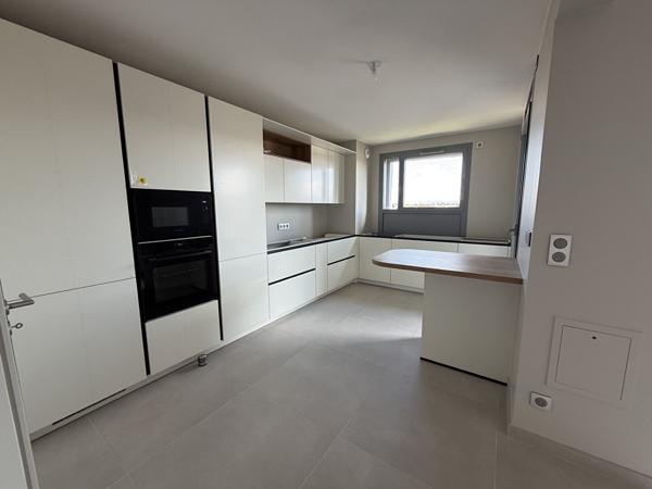 Loue Bourg en Bresse appartement neuf 99m² avec terrasse et grand garage