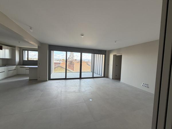 Loue Bourg en Bresse appartement neuf 99m² avec terrasse et grand garage