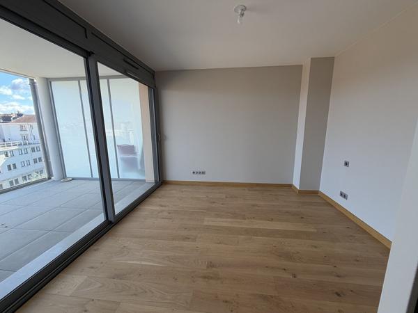 Loue Bourg en Bresse appartement neuf 99m² avec terrasse et grand garage