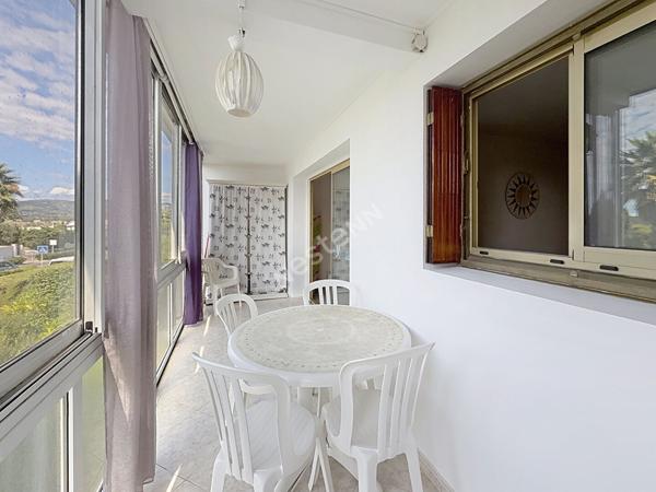 Charmant Appartement 2 pièces à vendre à Six Fours Les Plages - Bord de Mer !