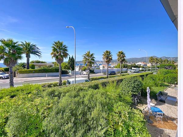 Charmant Appartement 2 pièces à vendre à Six Fours Les Plages - Bord de Mer !