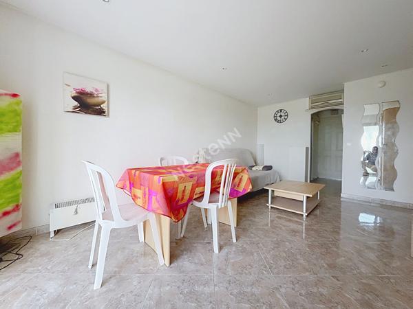 Charmant Appartement 2 pièces à vendre à Six Fours Les Plages - Bord de Mer !