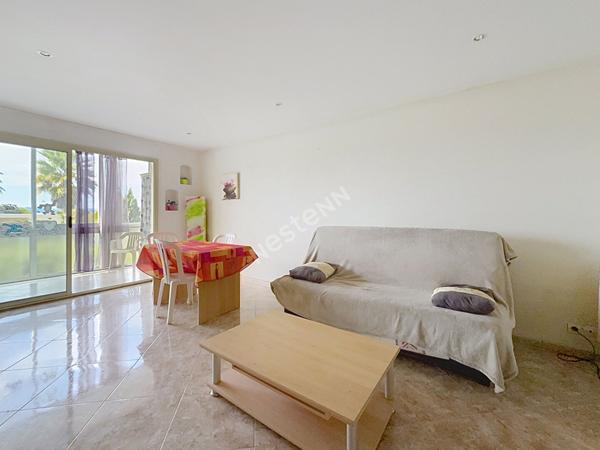 Charmant Appartement 2 pièces à vendre à Six Fours Les Plages - Bord de Mer !