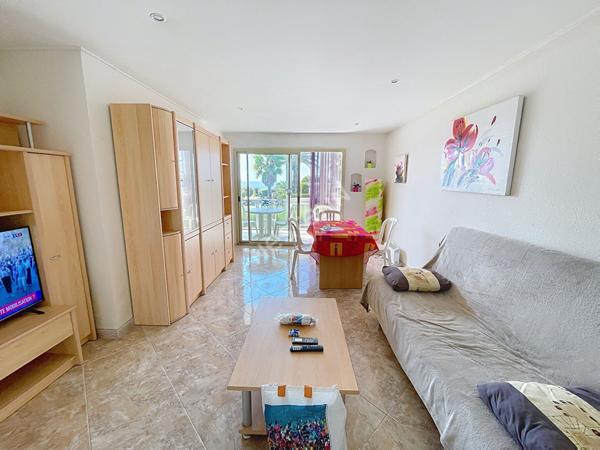 Charmant Appartement 2 pièces à vendre à Six Fours Les Plages - Bord de Mer !