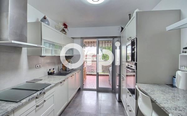 Appartement à vendre    3 pièces • 69 m2 Marseille 9