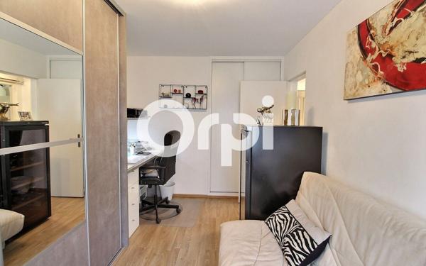 Appartement à vendre    3 pièces • 69 m2 Marseille 9