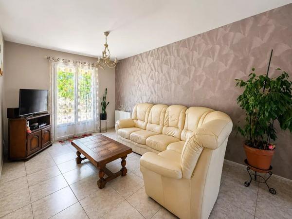Vente                                                      Maison
                        
                     4 pièces                      82 m2                     à Meaux