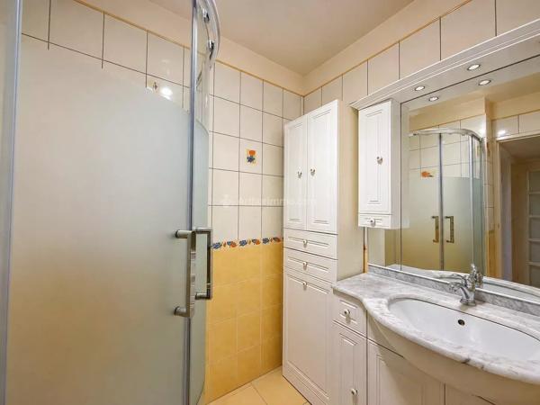 Vente                                                      Maison
                        
                     4 pièces                      82 m2                     à Meaux