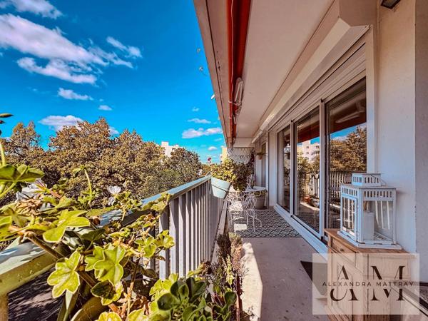 Appartement T5 refait à neuf centre de Caudéran