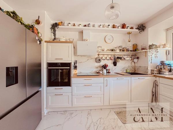 Appartement T5 refait à neuf centre de Caudéran