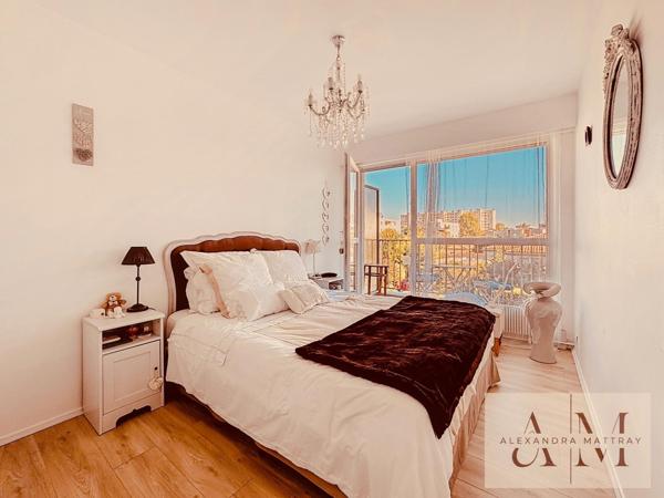 Appartement T5 refait à neuf centre de Caudéran