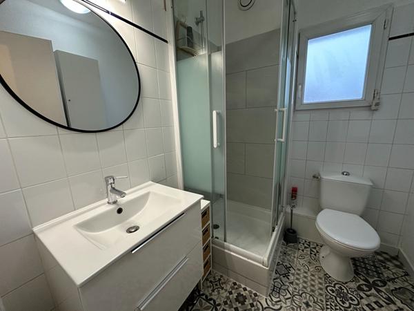 À louer - Superbe T2 meublé avec vue sur le Canal de Rompsay à LA ROCHELLE