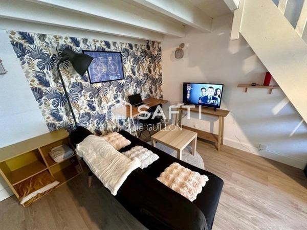 Studio meublé en mezzanine avec jardin–Clé en main