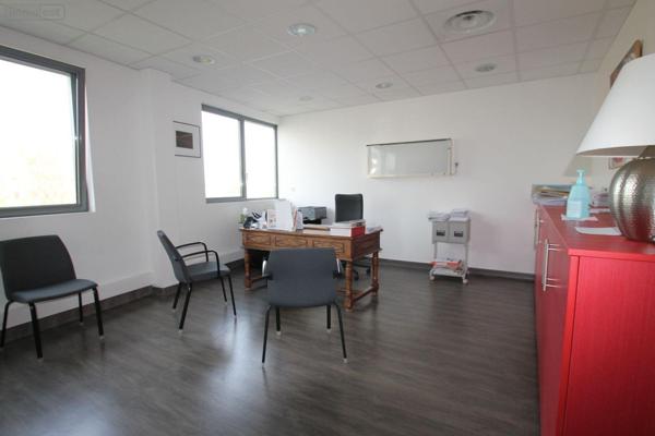 Local professionnel à vendre à Chalon-sur-Saône en Saône-et-Loire (71100), ref : 13783/446   
HOPITAL