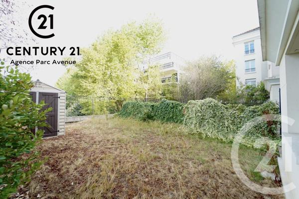 Appartement F2 à vendre  2 pièces - 43,22 m 2   BUSSY ST GEORGES  - 77