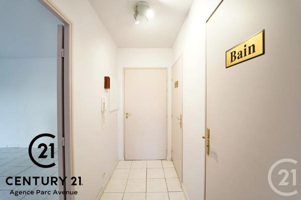 Appartement F2 à vendre  2 pièces - 43,22 m 2   BUSSY ST GEORGES  - 77