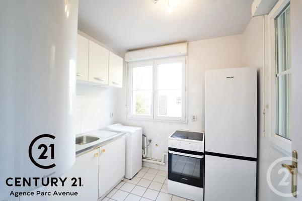 Appartement F2 à vendre  2 pièces - 43,22 m 2   BUSSY ST GEORGES  - 77